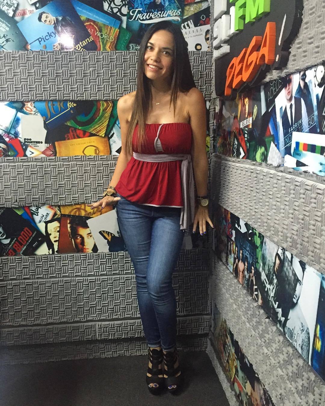 Feet of Melissa Quiñonez