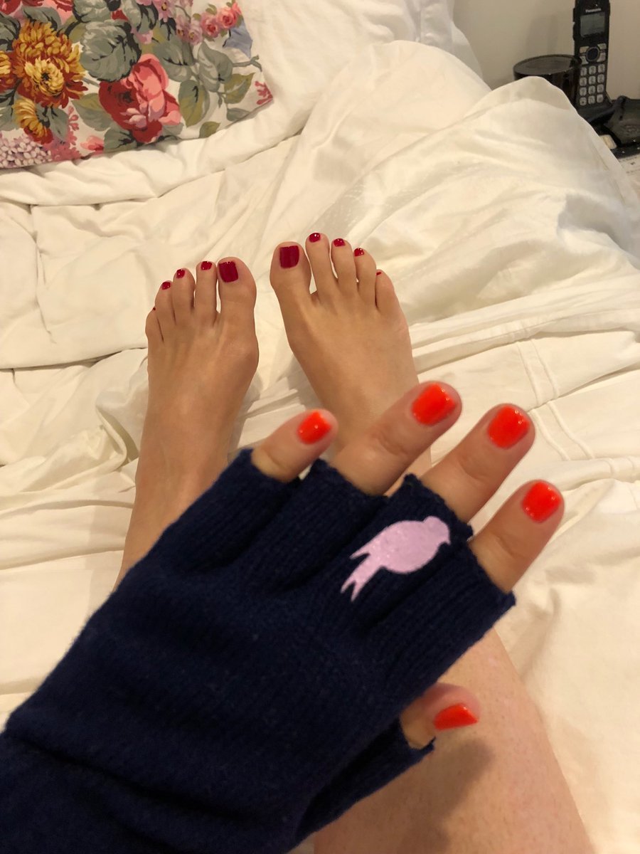 Meredith Salenger's Feet