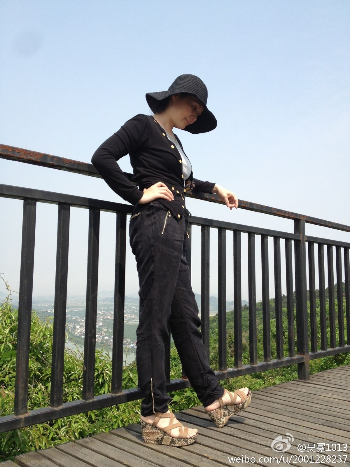 Wu Feet - 2yoojtk