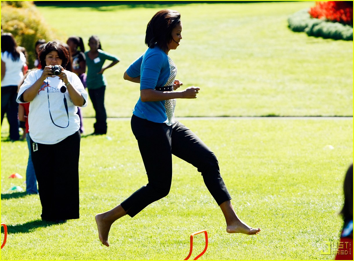 https://pics.wikifeet.com/Michelle-Obama-Feet-122200.jpg