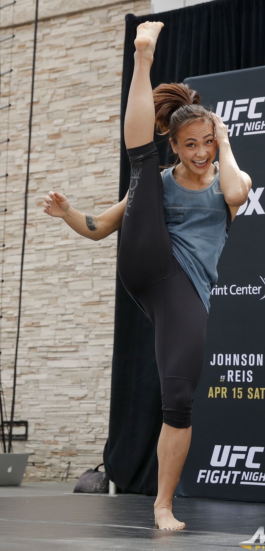 Ass Feet Michelle Waterson naked photo 2017 cleavage Feet Michelle Waterson naked photo 2017