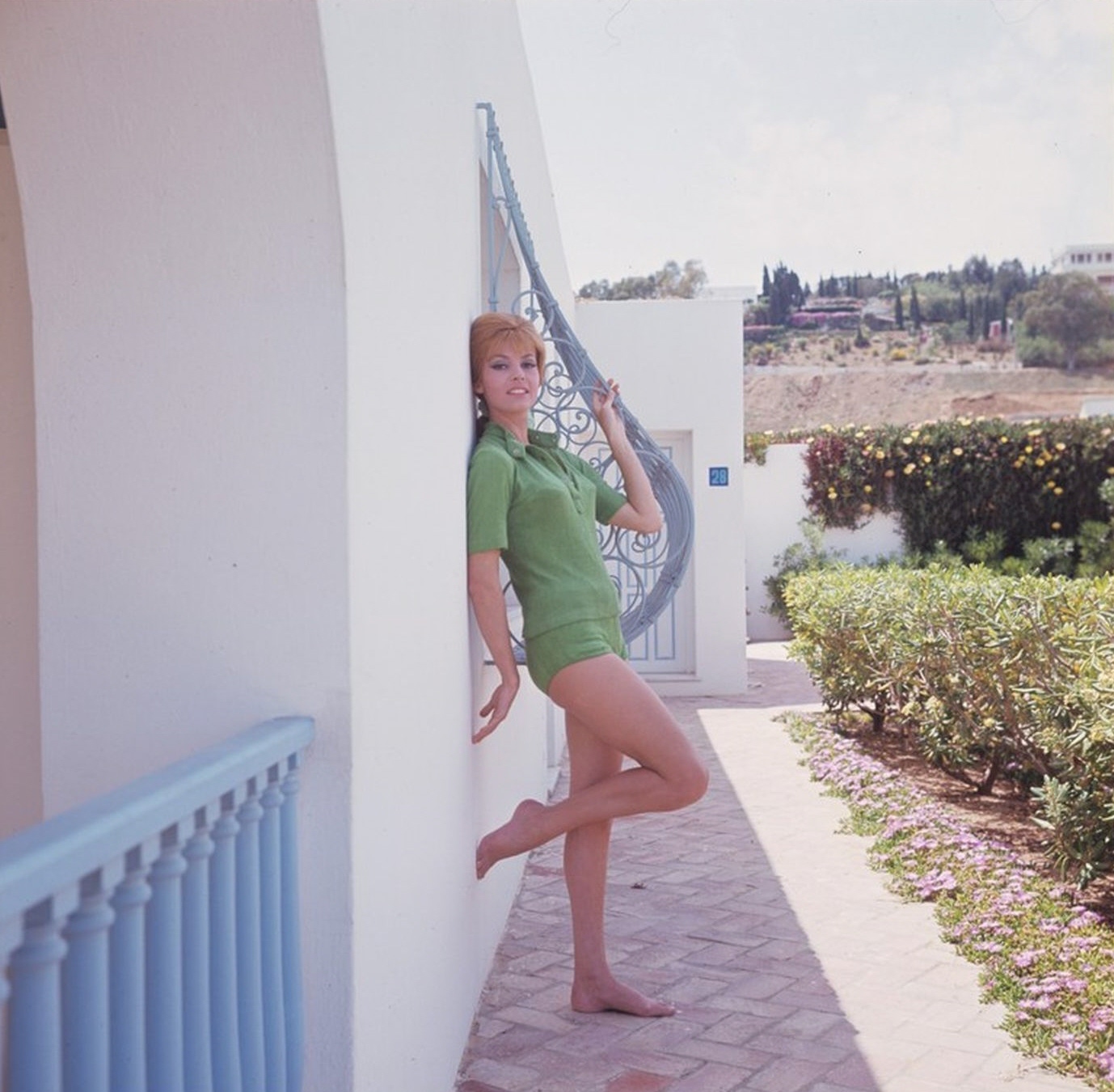 Feet of Michèle Mercier