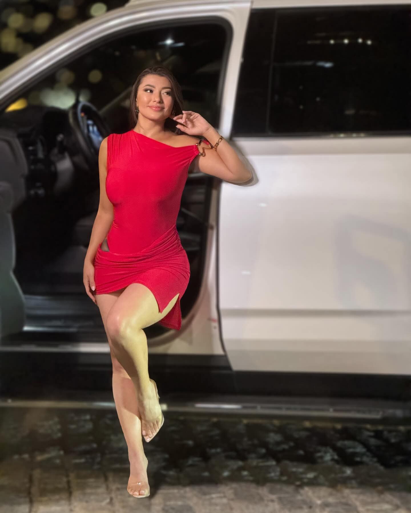 El Encanto de los Pies Femeninos de Milagro Flores - Fotos Inéditas