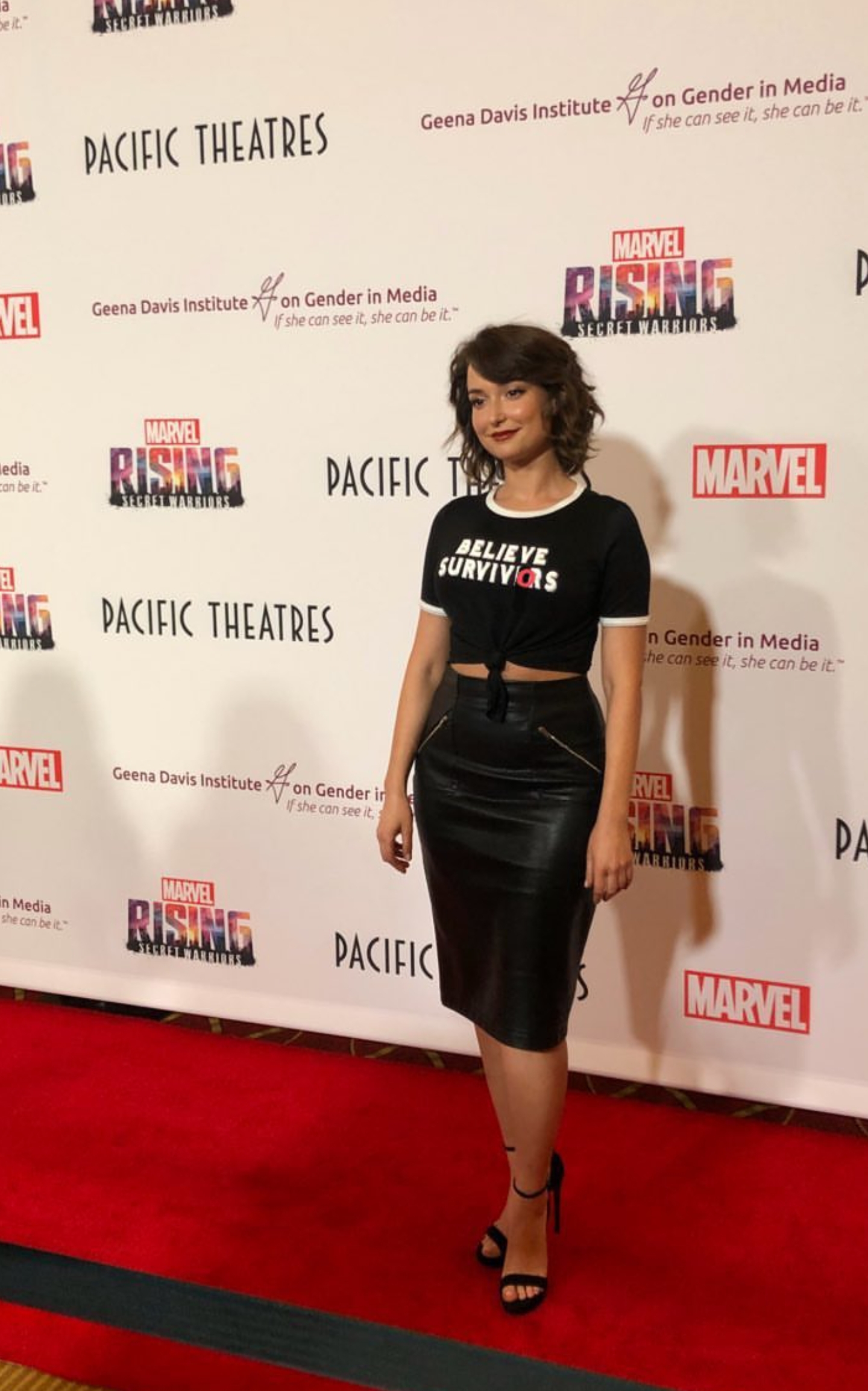 Milana Vayntrub's Feet - I piedi di Milana Vayntrub 2023.