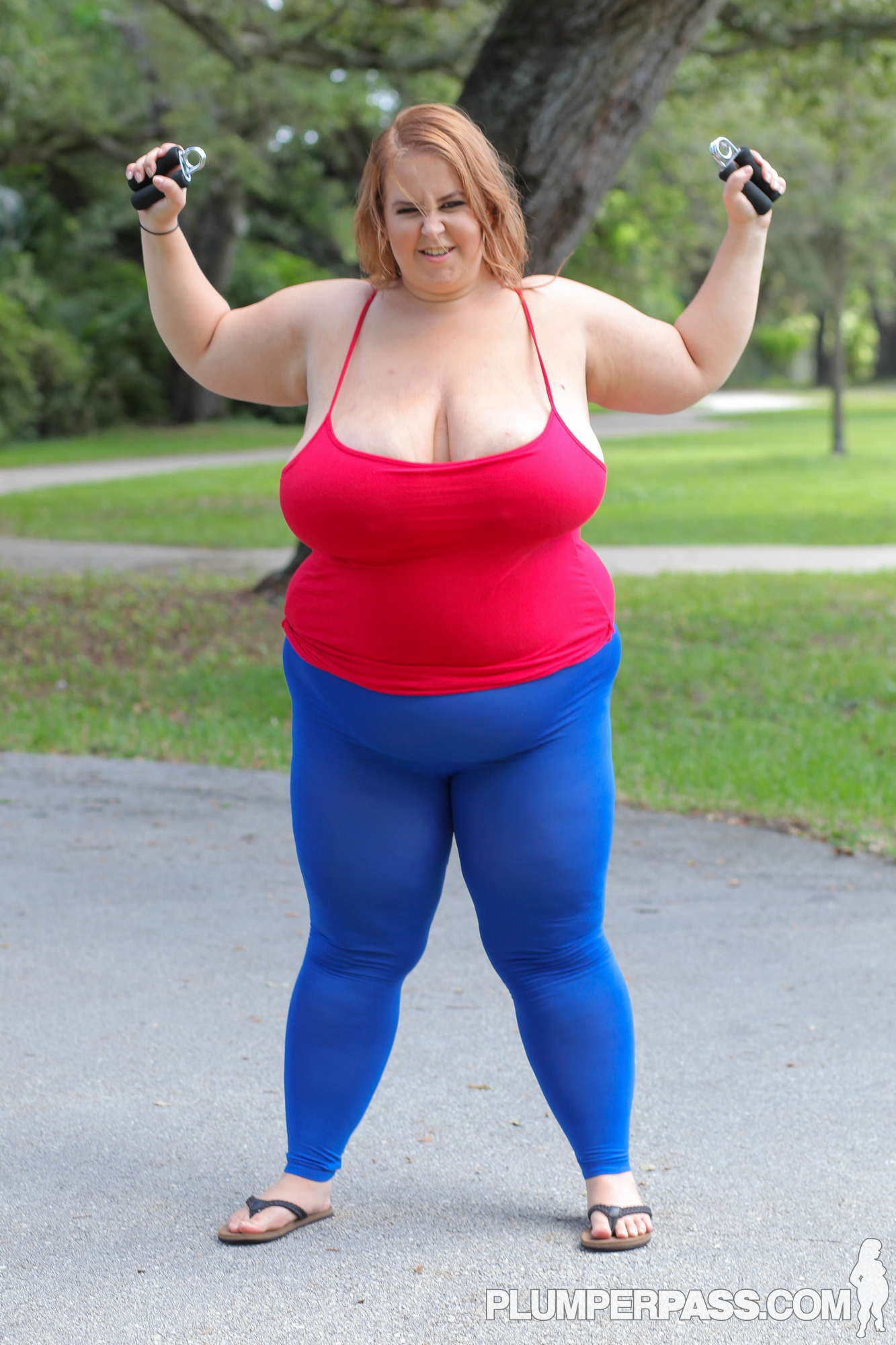 Minnie Mayhem's feet