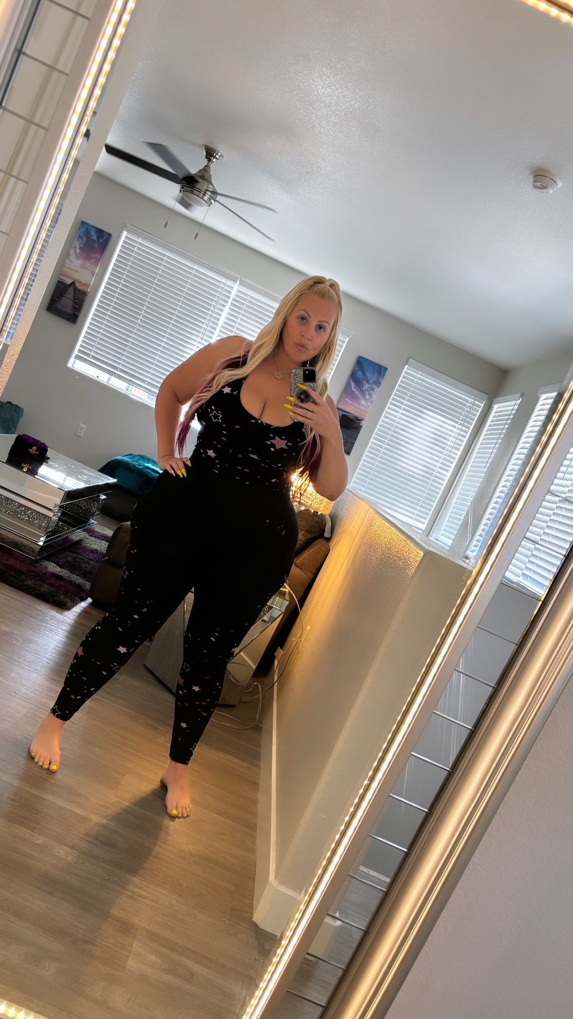 Mistress Delicious's feet