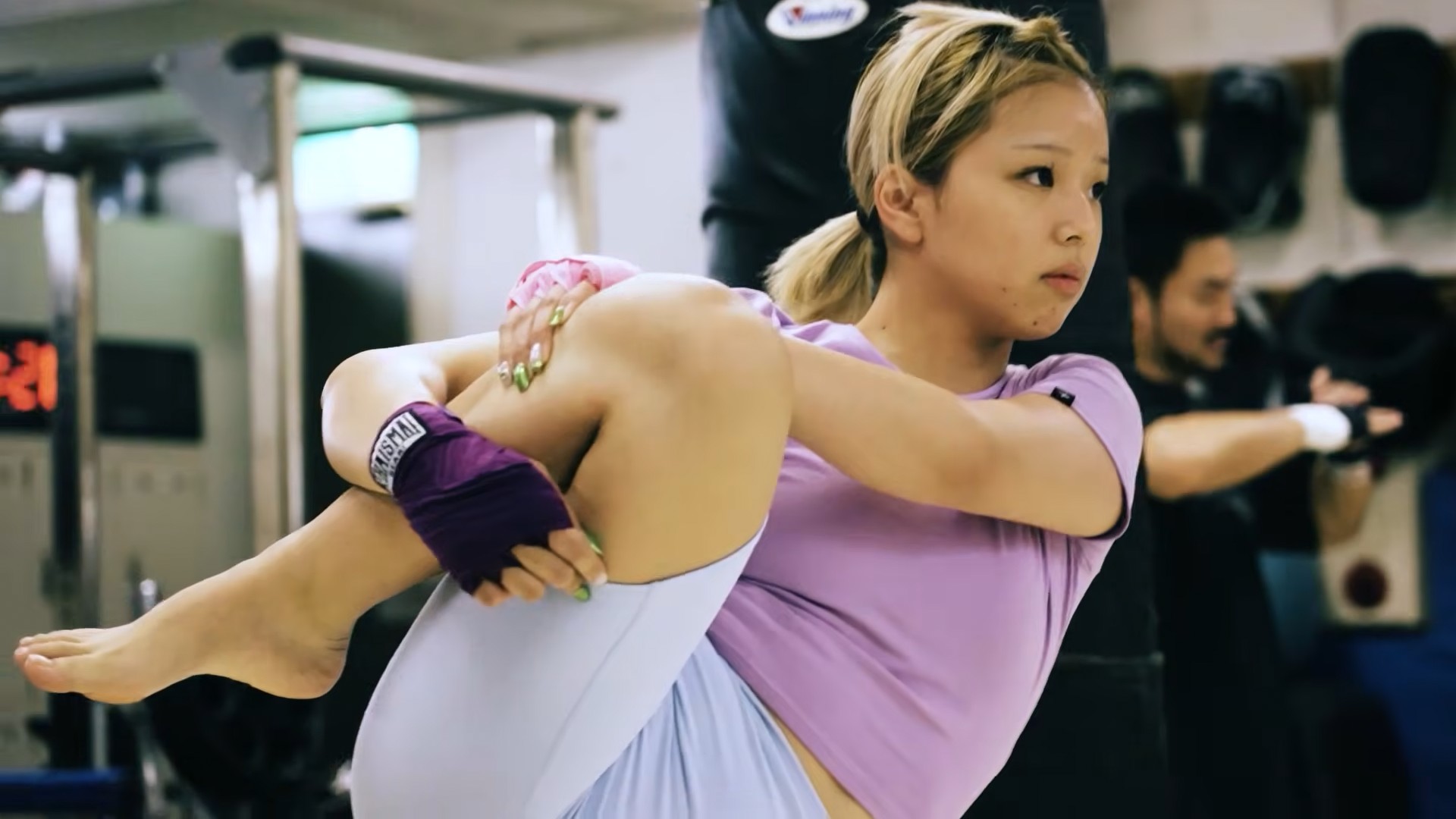 mona-kimura-s-feet
