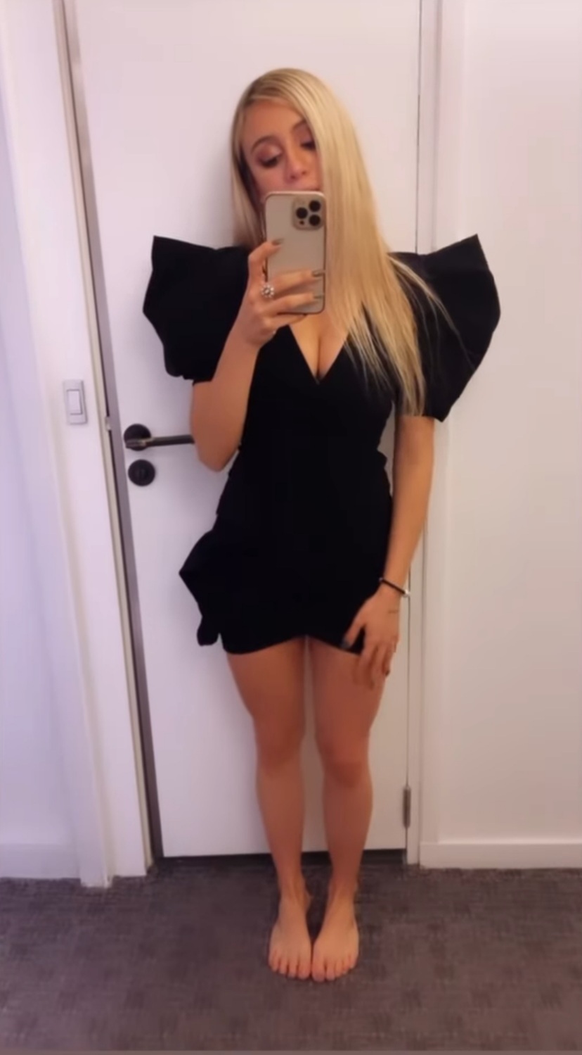 Morena Beltrán's Feet << wikiFeet