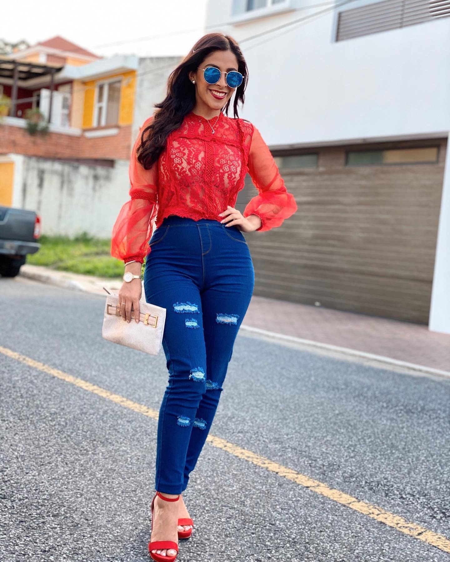 Feet of Nancy Calderón