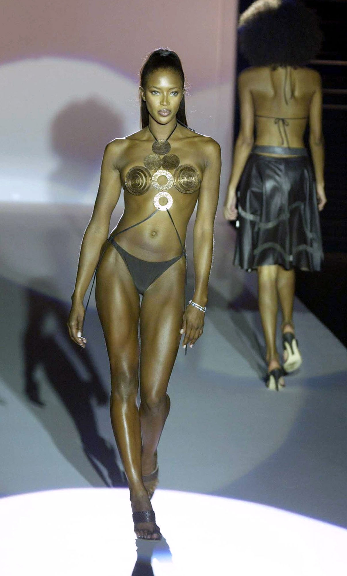Naomi-Campbell-Feet-336492.jpg