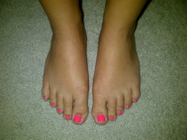 Nicole Aniston feet photo 3