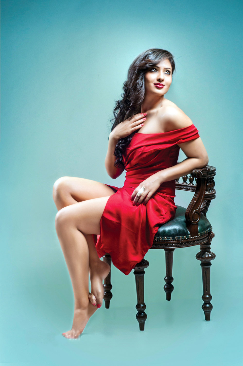 Feet of Nikeesha Patel