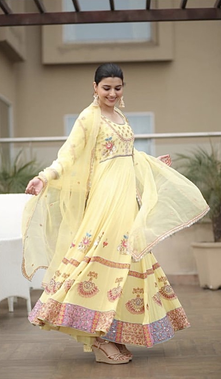 WhiTe and YelloW combination its so cute°° #Nimrat khaira.. •Meet#kashish•  | Punjabi outfits, Dress indian style, Designer dresses indian