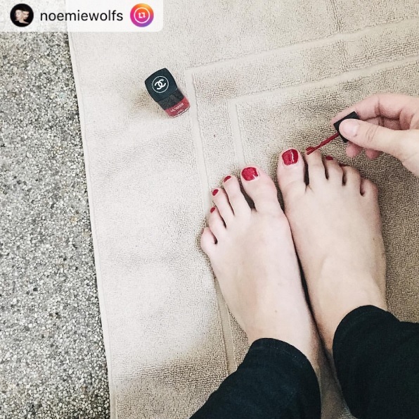 Noémie Wolfs's Feet - I piedi di Noémie Wolfs - Celebrities Feet 2023