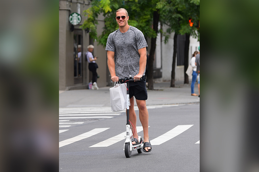 Noah Syndergaard's Feet << wikiFeet Men