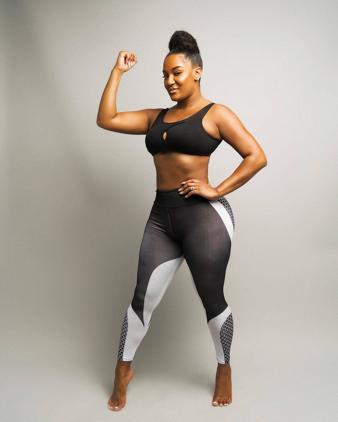 Nya Lee's Feet - I piedi di Nya Lee - Celebrities Feet 2023