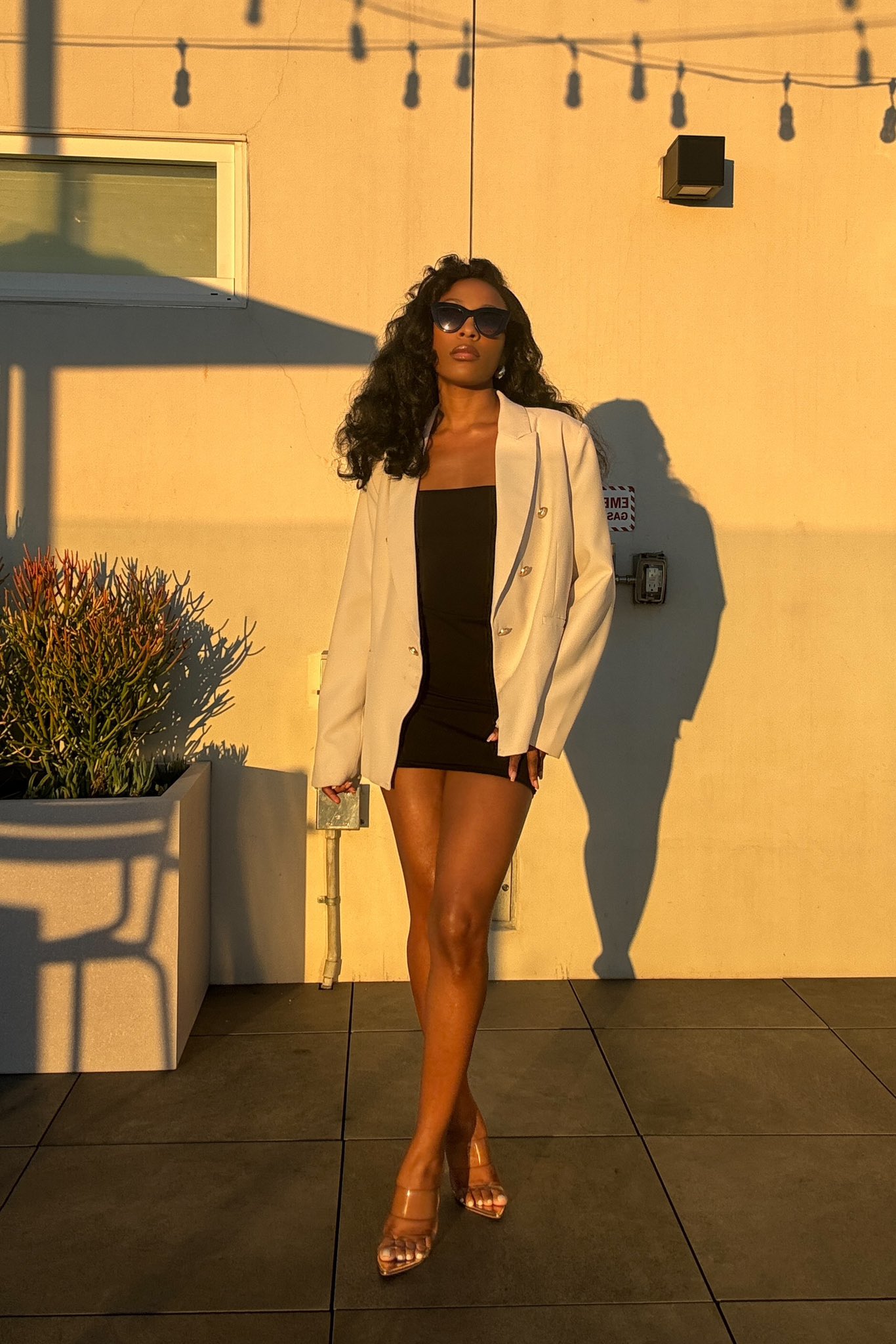 Olivia Jayy's feet