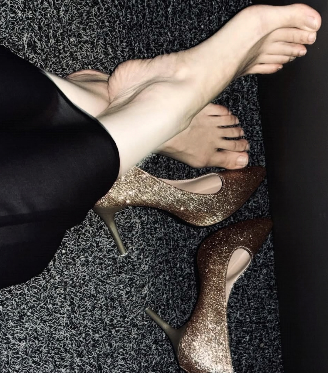 Feet of Park Ye-Ni