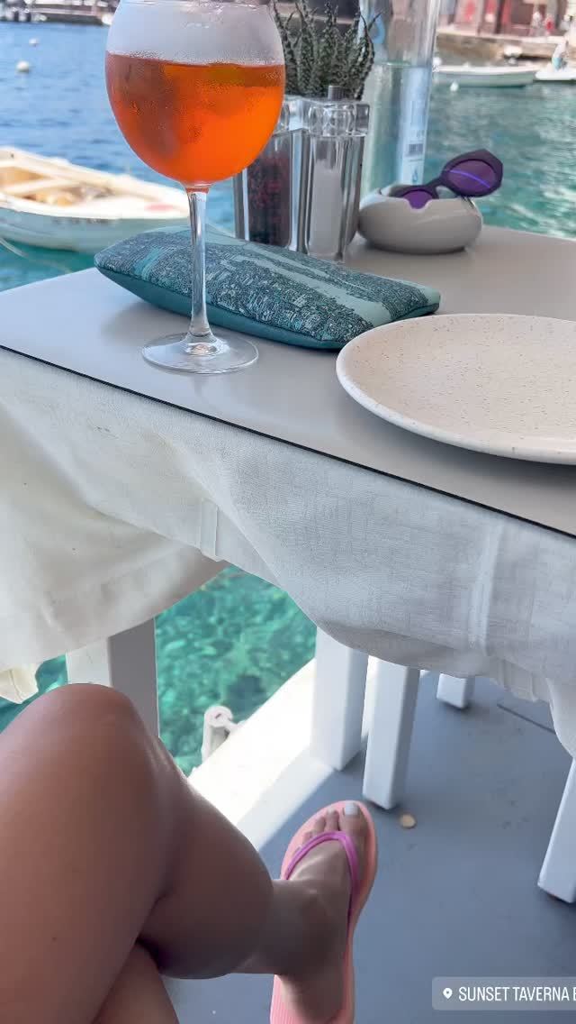 Feet of Patricia Cimpoiasu