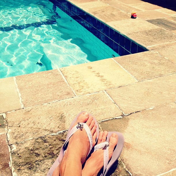 Feet of Priscila Uchoa