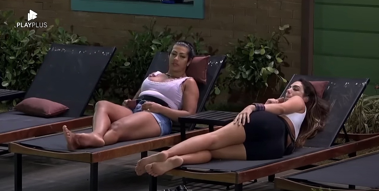 Feet of Pétala Barreiros