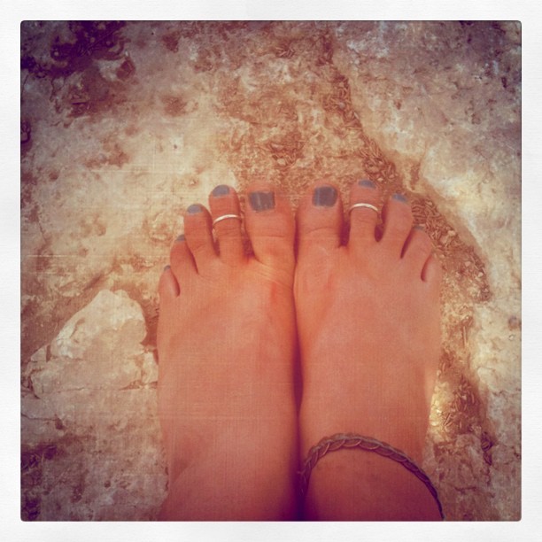 Feet of Rachelle Tratt