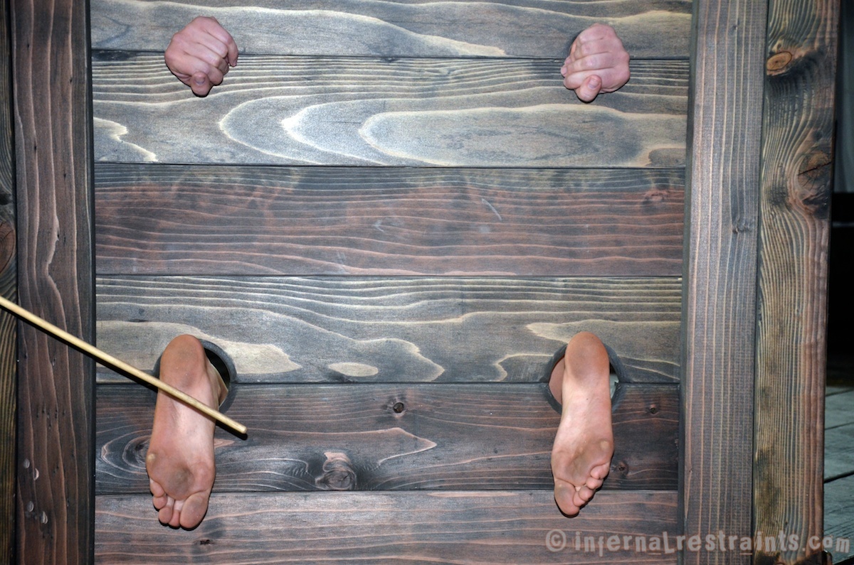 Rain DeGrey's feet