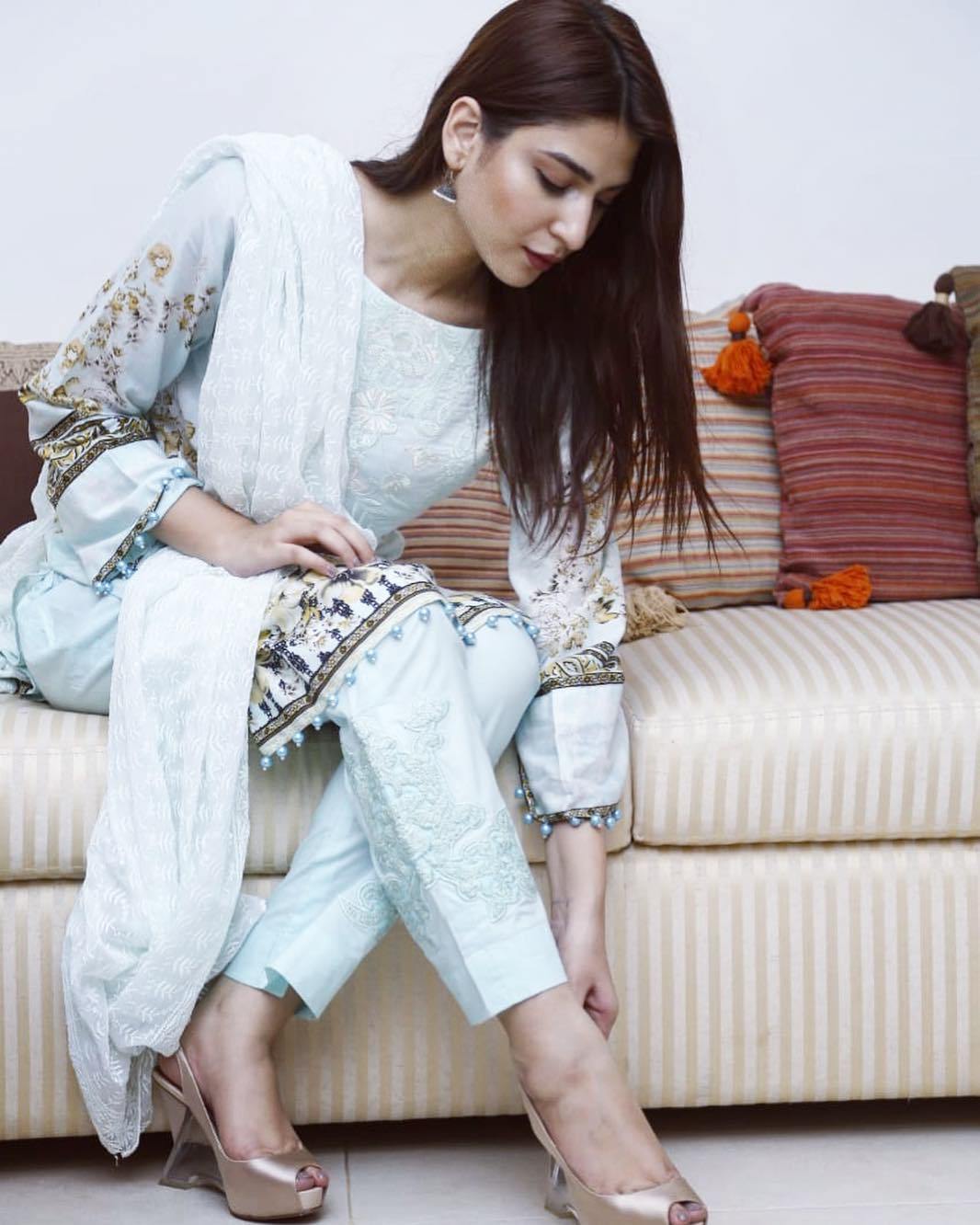 Ramsha Khan's Feet - I piedi di Ramsha Khan - Celebrities Feet 2023