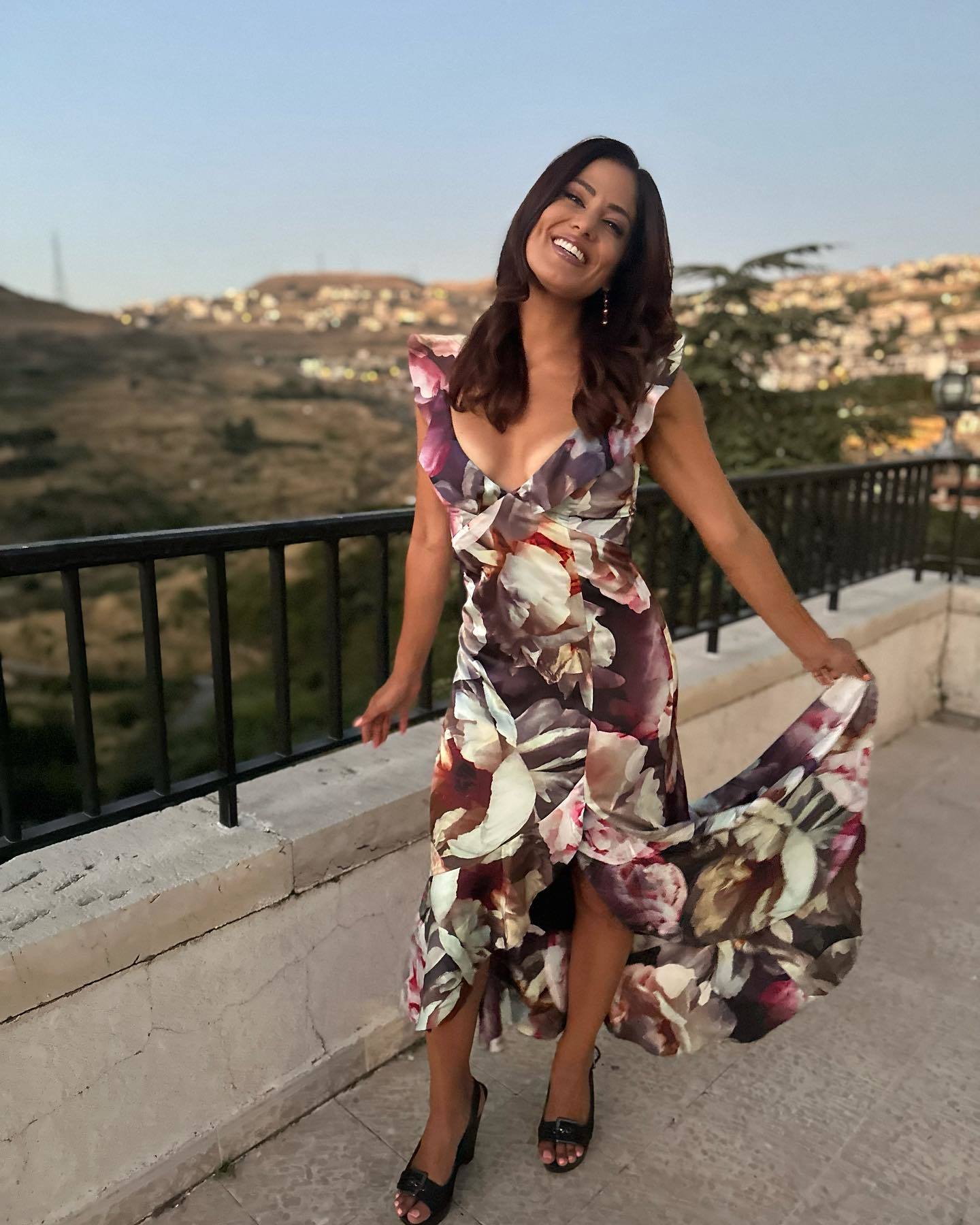 Rania Khalek's Feet - I piedi di Rania Khalek - Celebrities Feet 2024