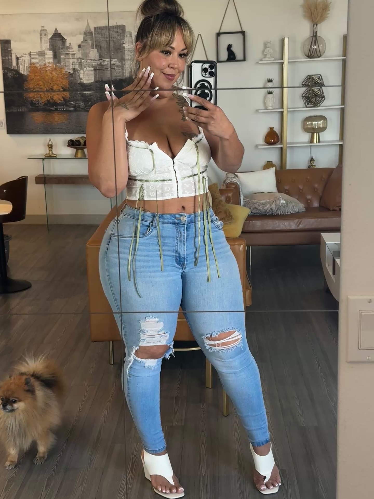 Raven Thick's feet