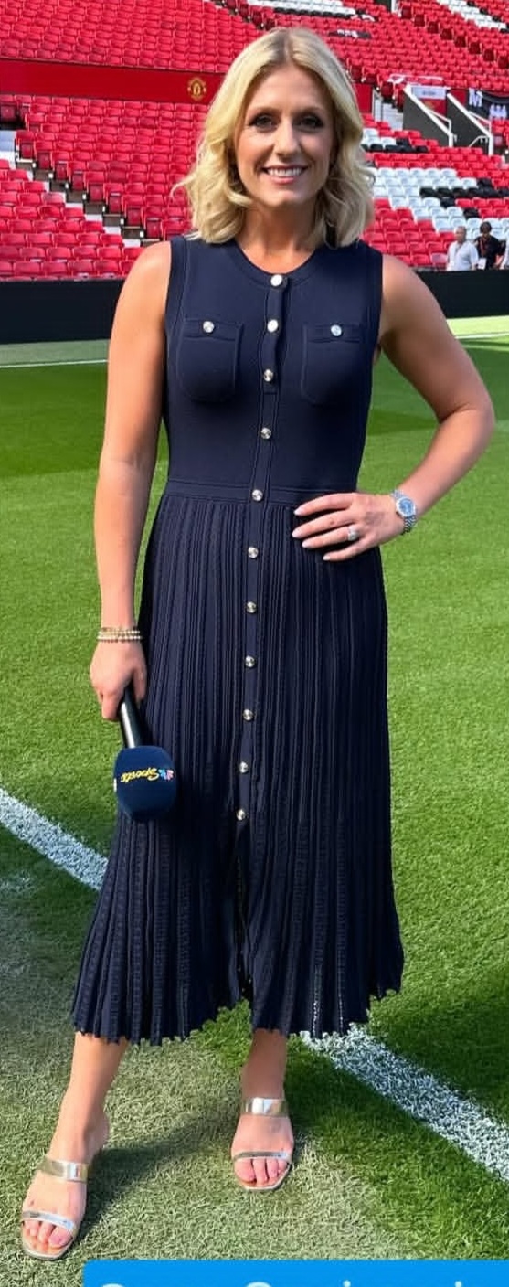 Rebecca Lowes Feet 