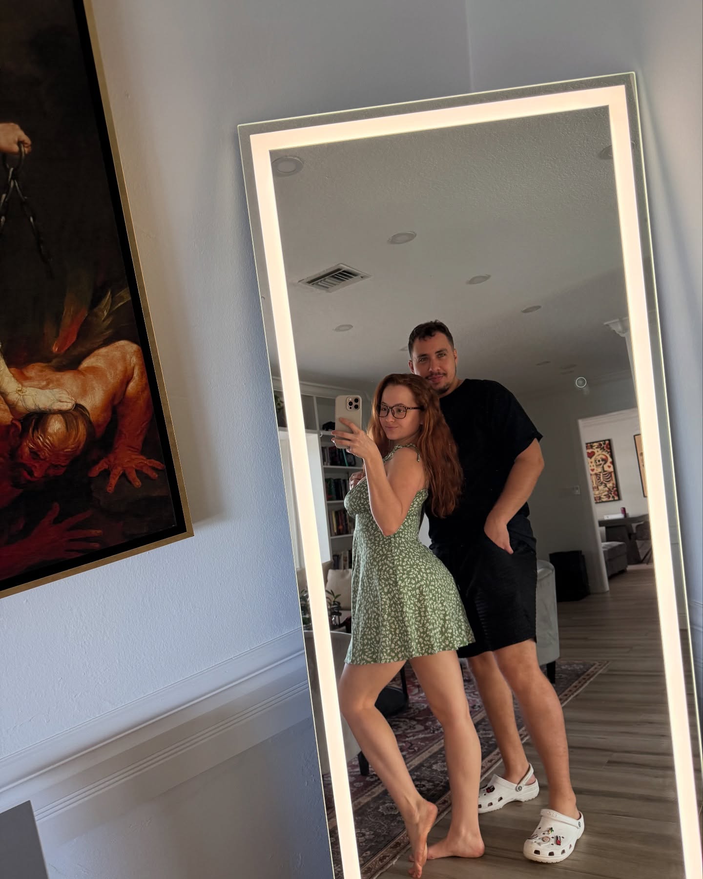 Red Eviee's feet