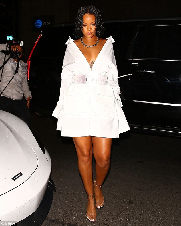 Rihanna feet photo 192976325 Rihanna feet photo 192976325 - High quality celebrity feet picture