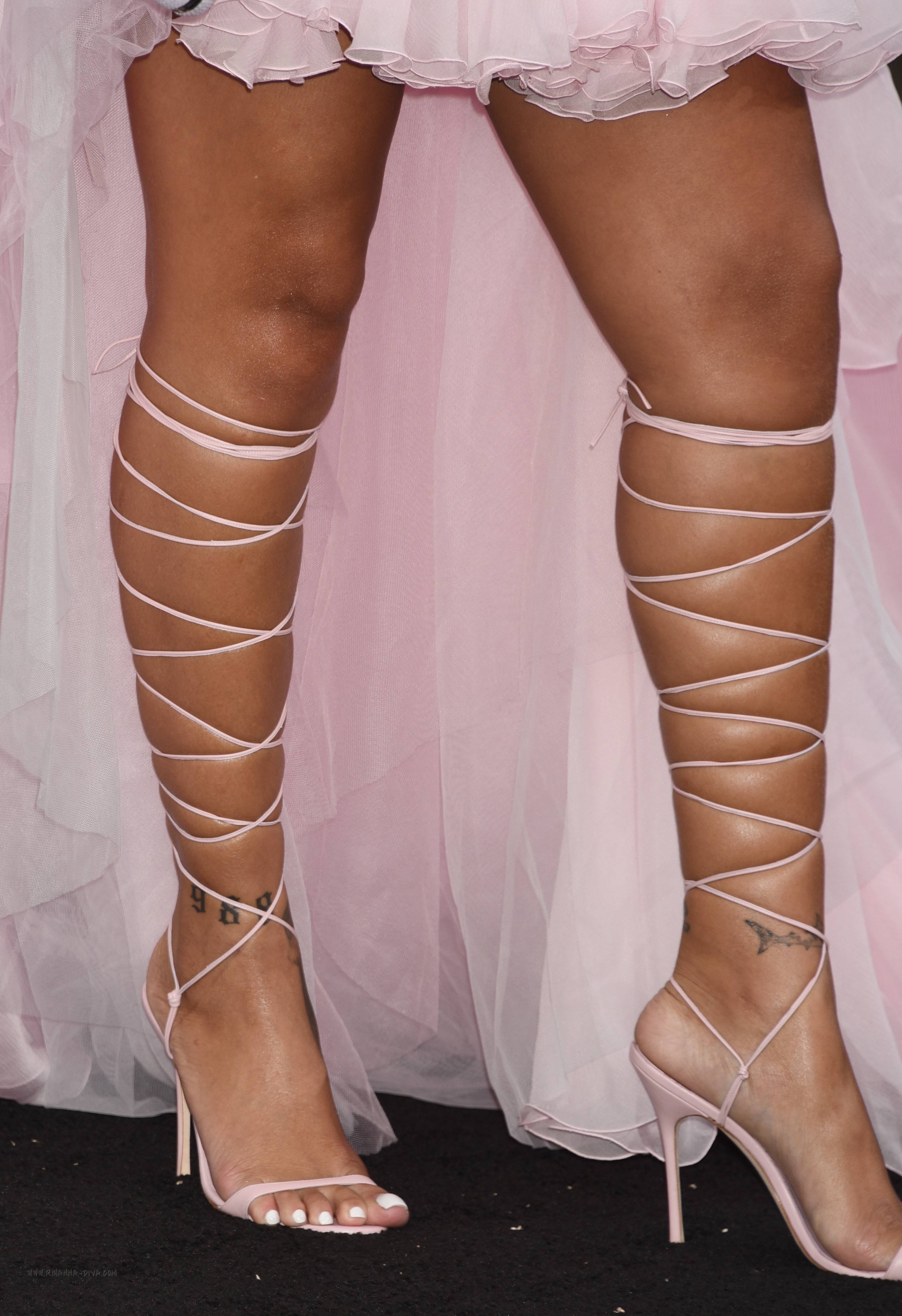 Rihanna feet photo 192976349 Rihanna feet photo 192976349 - High quality celebrity feet picture