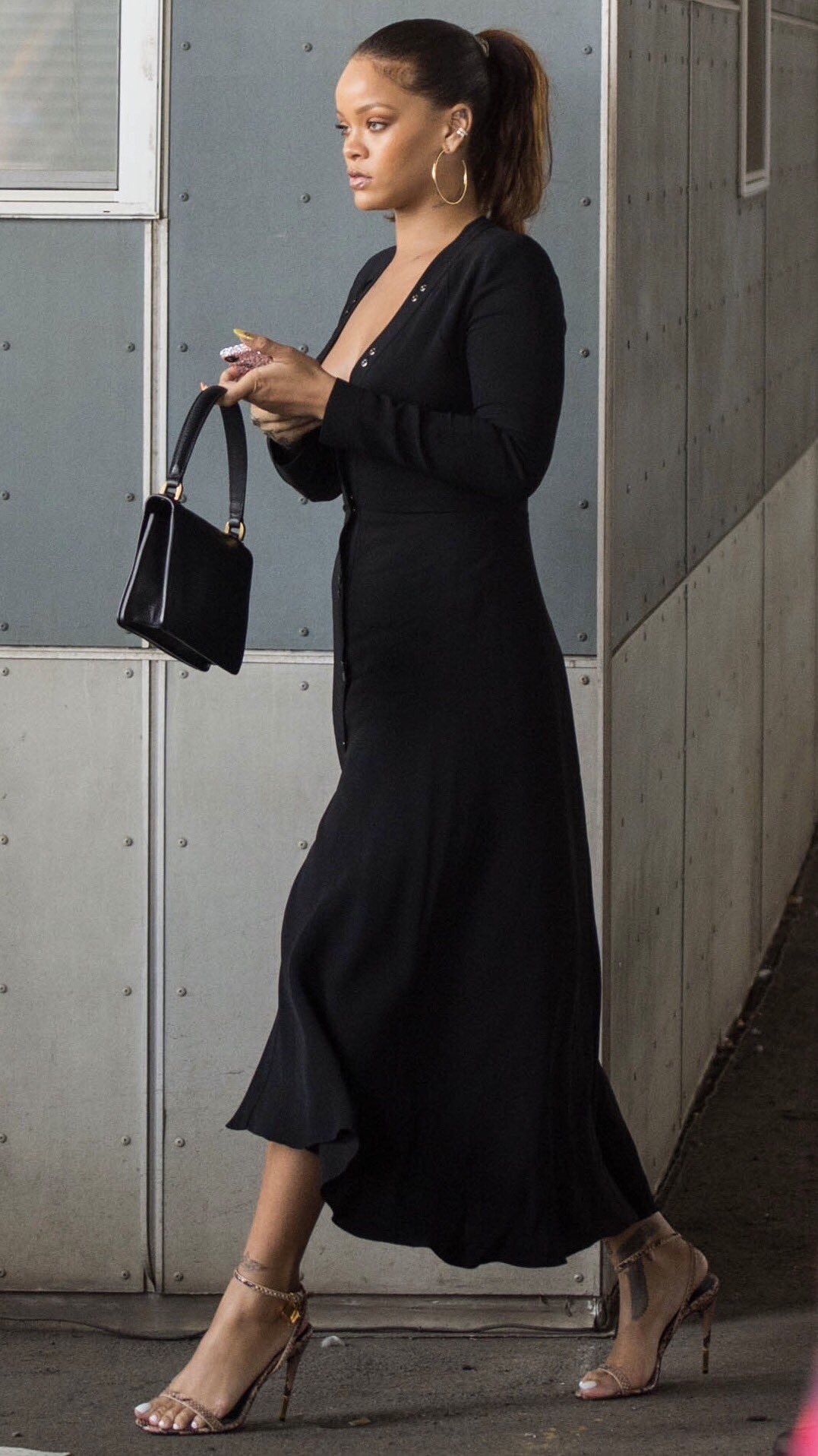 Rihanna feet photo 192976397 Rihanna feet photo 192976397 - High quality celebrity feet picture