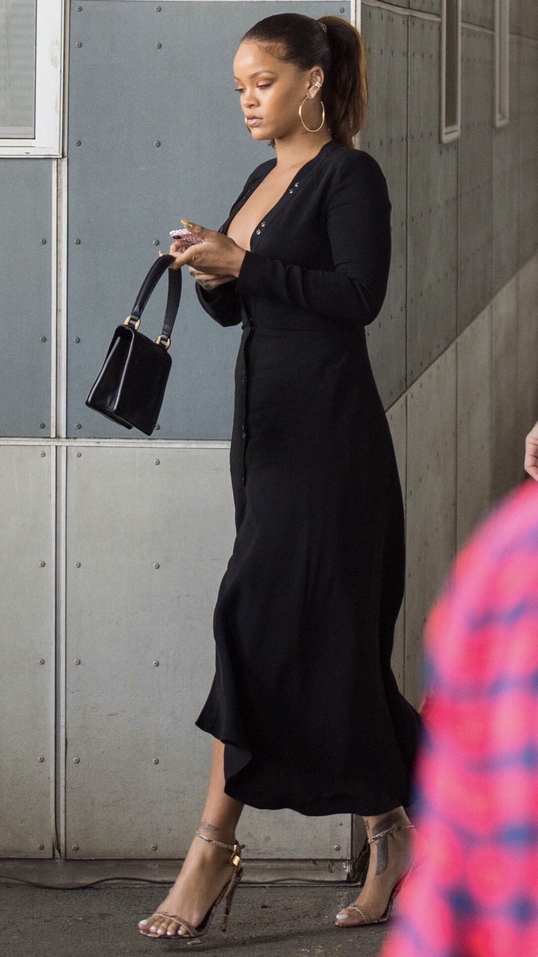 Rihanna feet photo 192976398 Rihanna feet photo 192976398 - High quality celebrity feet picture