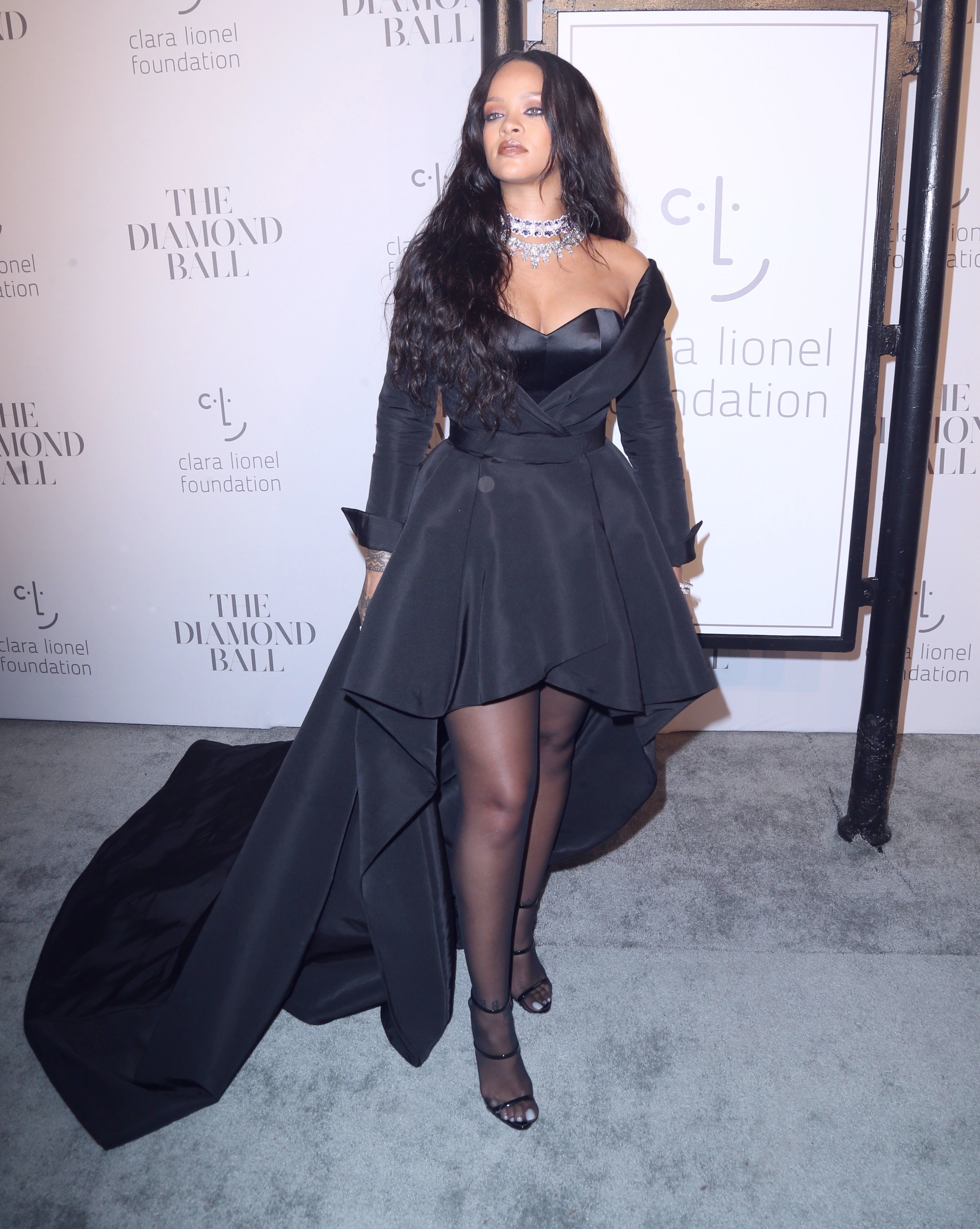 Rihanna feet photo 192976410 Rihanna feet photo 192976410 - High quality celebrity feet picture