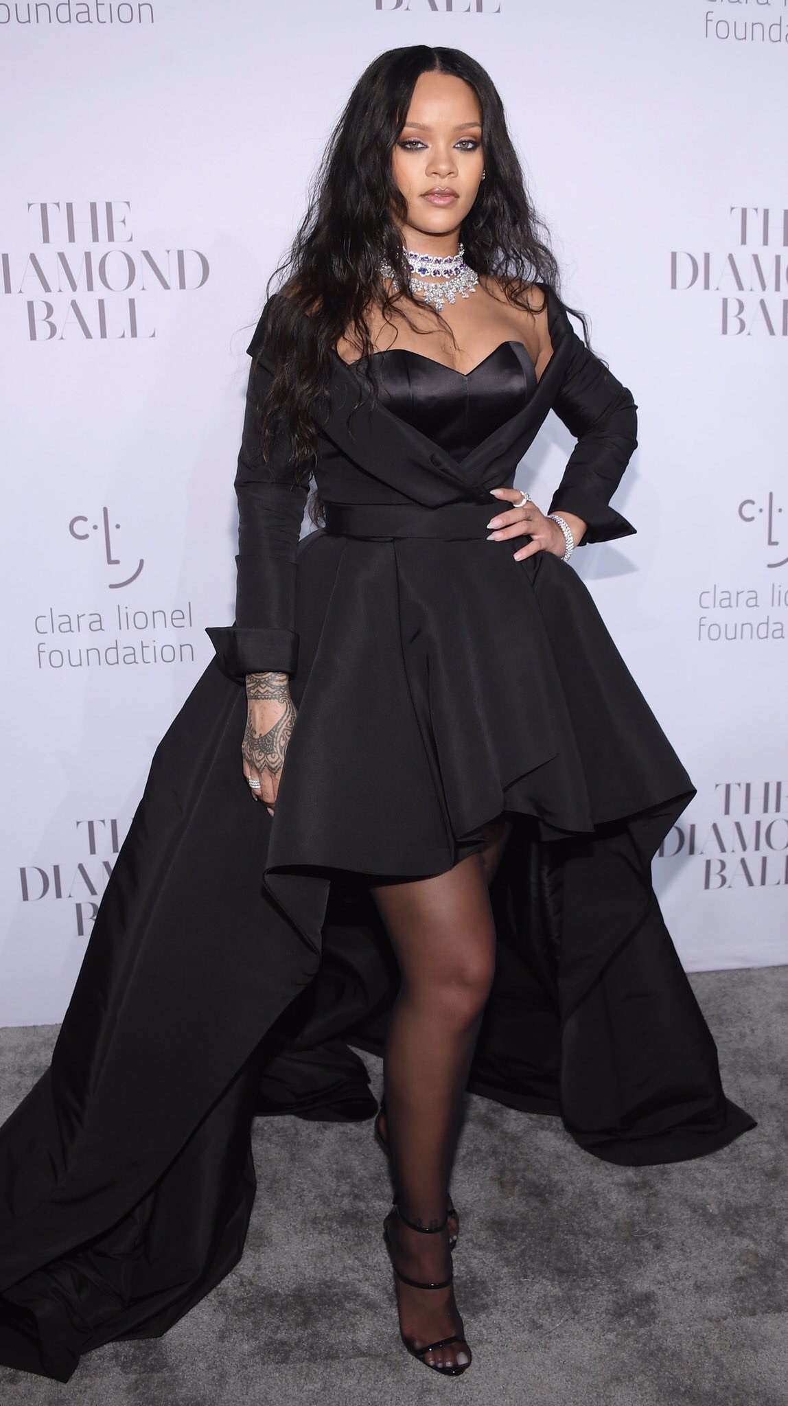 Rihanna feet photo 192976411 Rihanna feet photo 192976411 - High quality celebrity feet picture