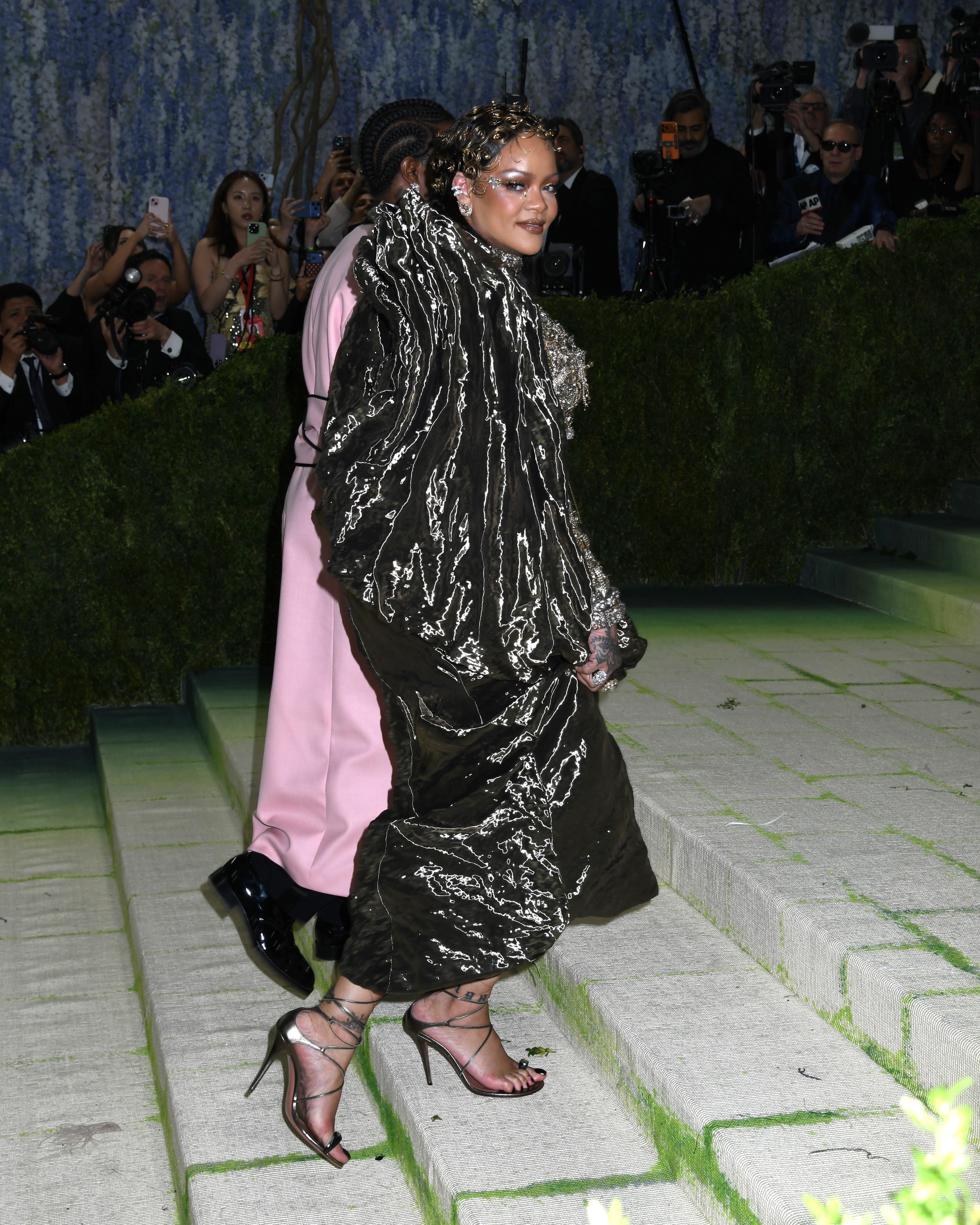Rihanna feet photo 8