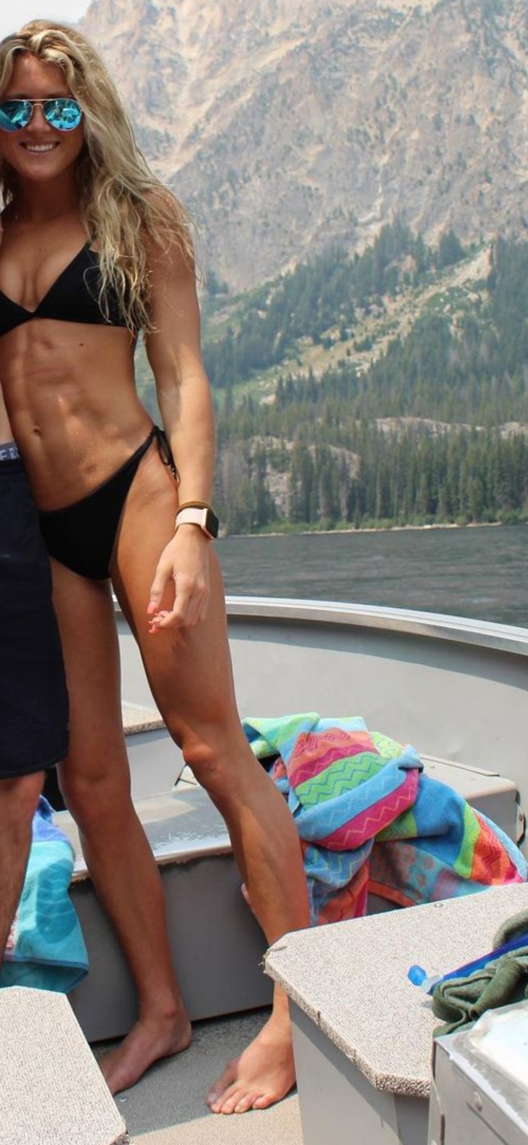 riley-gaines-s-feet-i-piedi-di-riley-gaines-celebrities-feet-2024