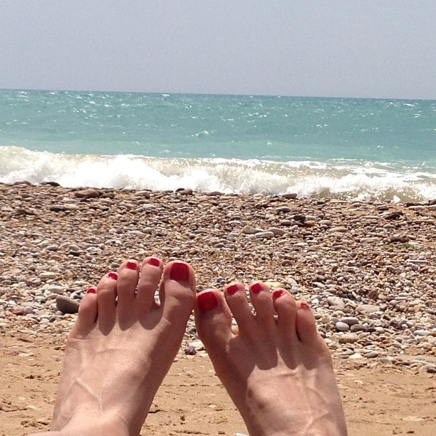 Feet of Roberta Morise