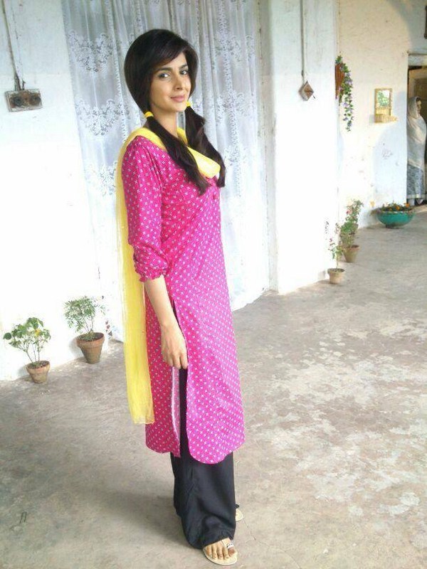 Saba Qamar - Celebrity photo