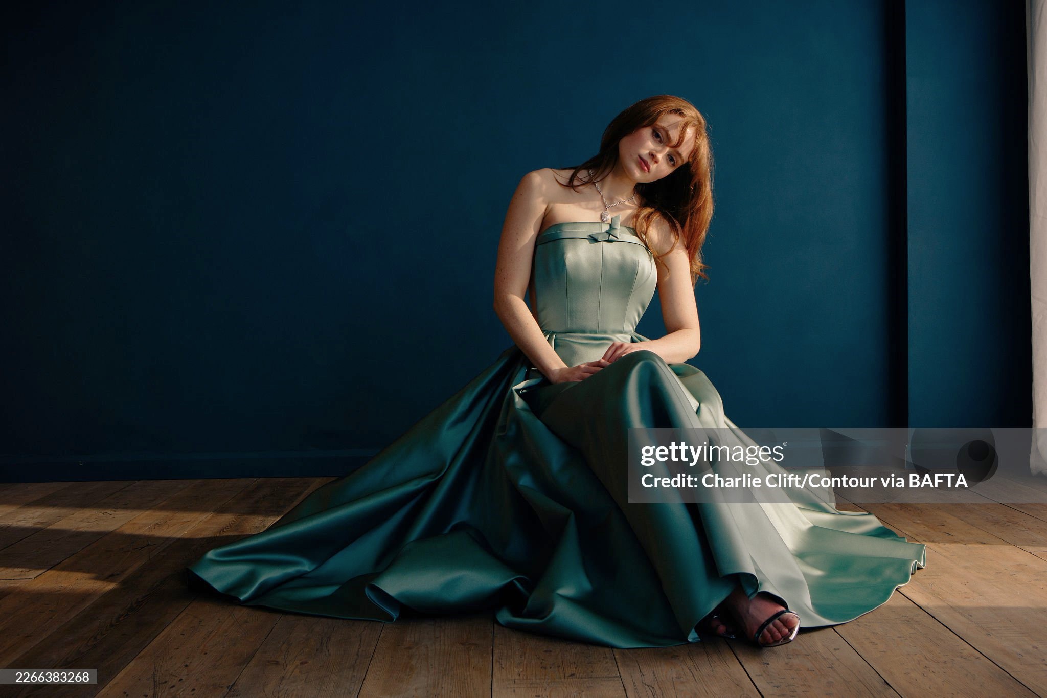 Sadie Sink's feet
