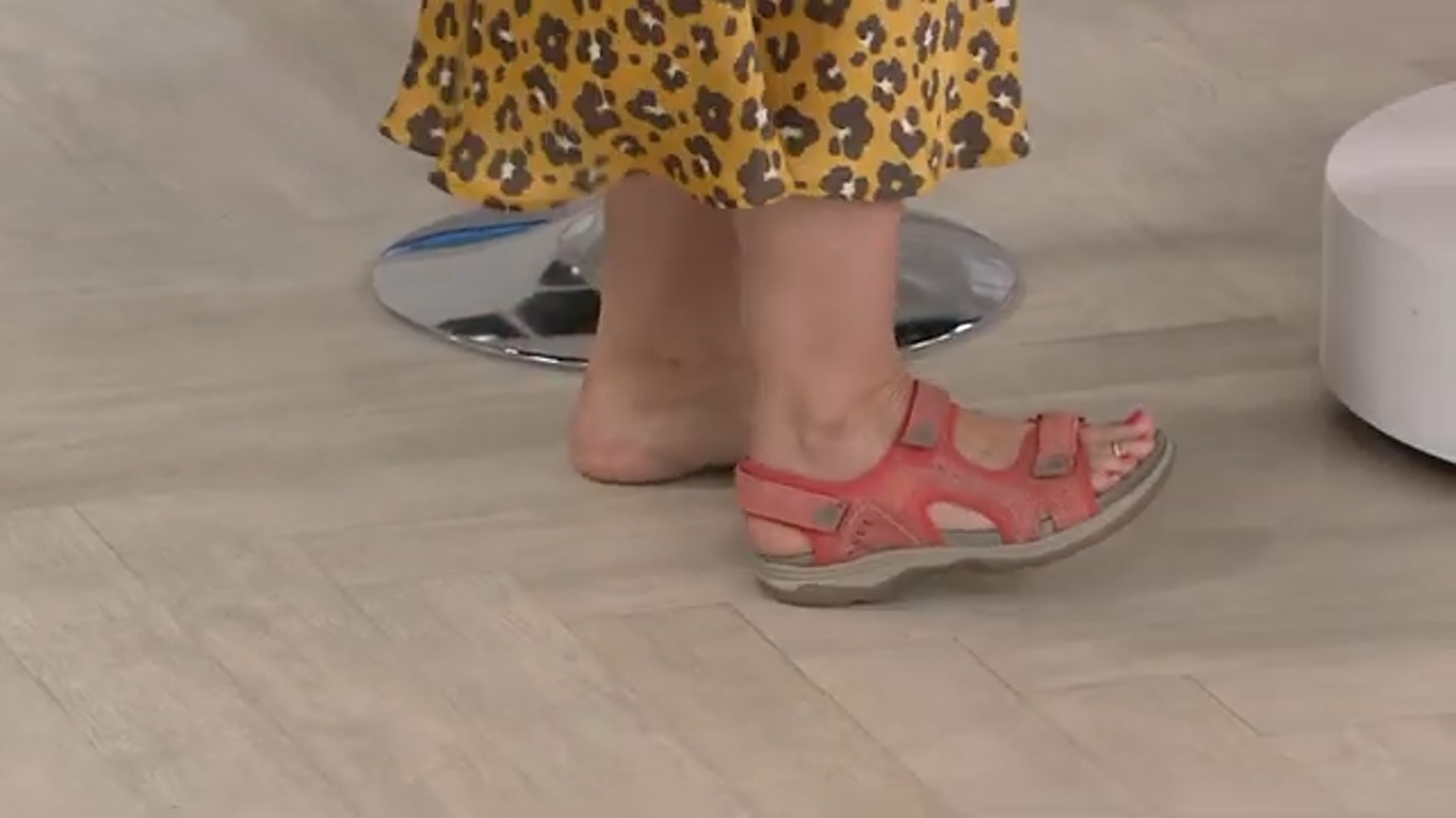 Sally Combs feet photo 193081577 Sally Combs feet photo 193081577 - High quality celebrity feet picture