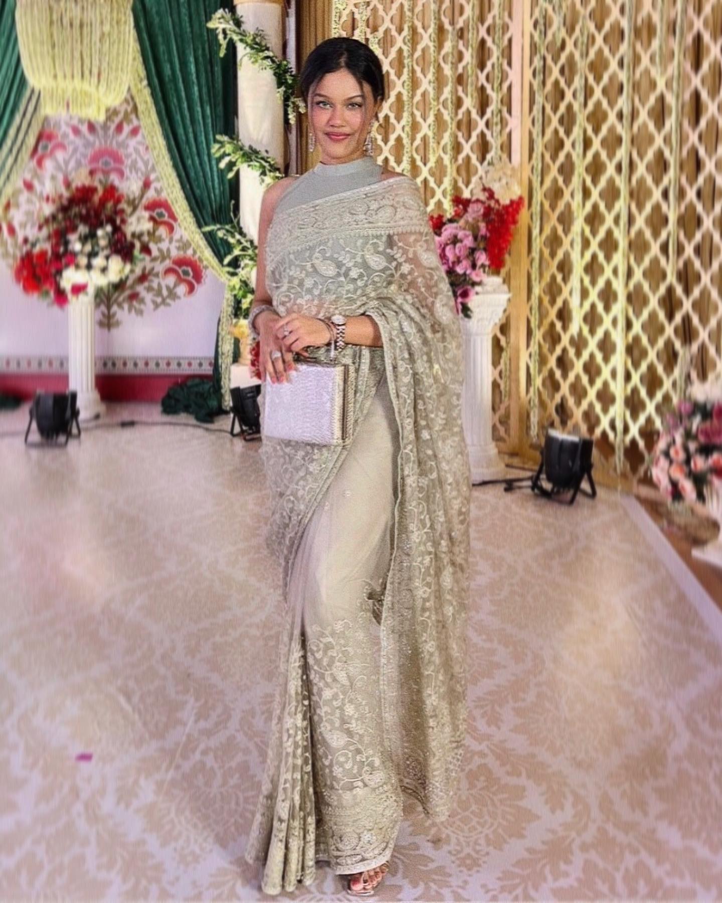 Samanzar Sayeed - Celebrity photo
