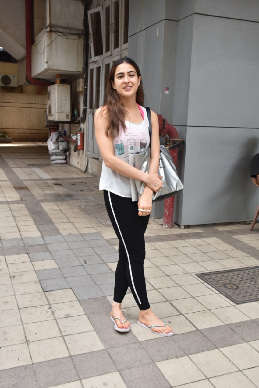 People who liked Sara Ali Khan's feet, also liked.