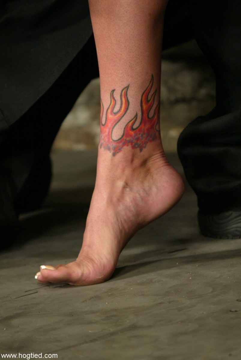 Sasha Sparks's feet