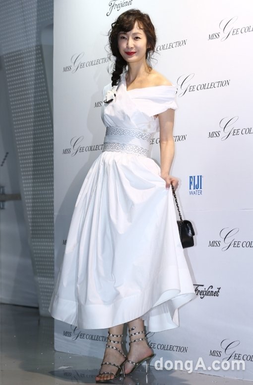 Se-bin Myeong feet photo 193198003 Se-bin Myeong feet photo 193198003 - High quality celebrity feet picture