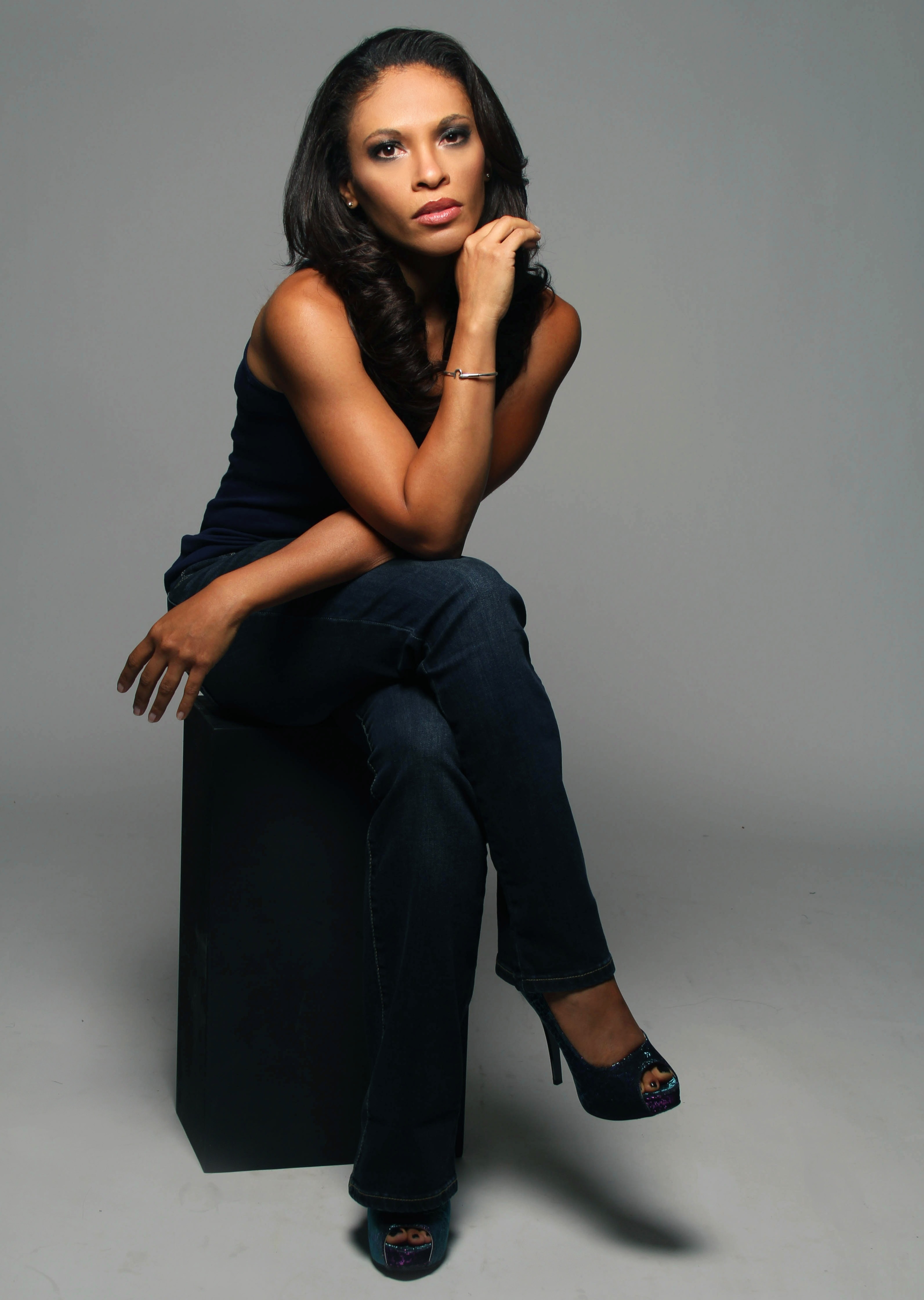 Selena Anduze feet photo 273410011 Selena Anduze feet photo 273410011 - High quality celebrity feet picture
