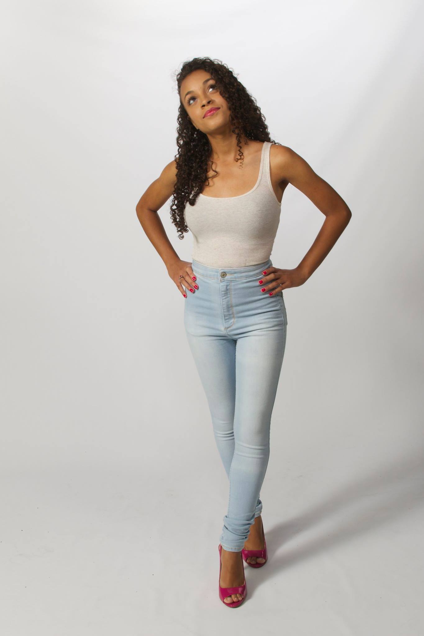 Selena Paredes feet photo 193207898 Selena Paredes feet photo 193207898 - High quality celebrity feet picture